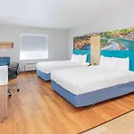 Days Inn & Suites By Wyndham San Antonio Near Frost Bank Center